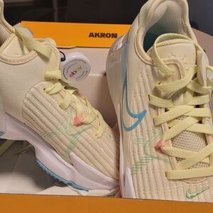 NIKE Lebron Witness 6 VI (GS) Easter DD0423-103 Size 5Y- 7Y Shoes #121